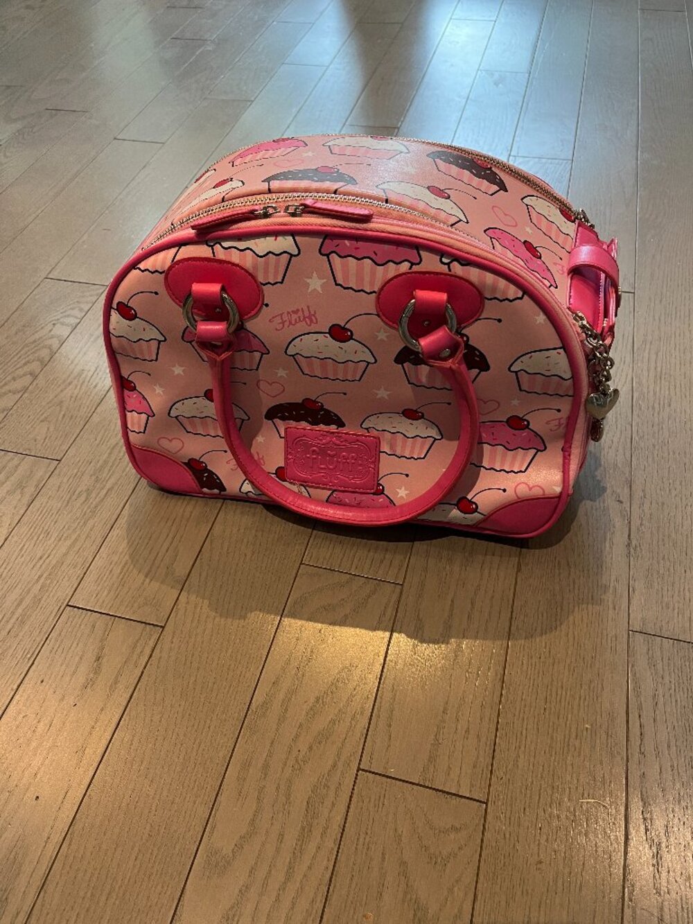 FLUFF Pet Carrier Small Dog Cat Cupcakes Pink Excellent Condition 14"x7.5"x10"